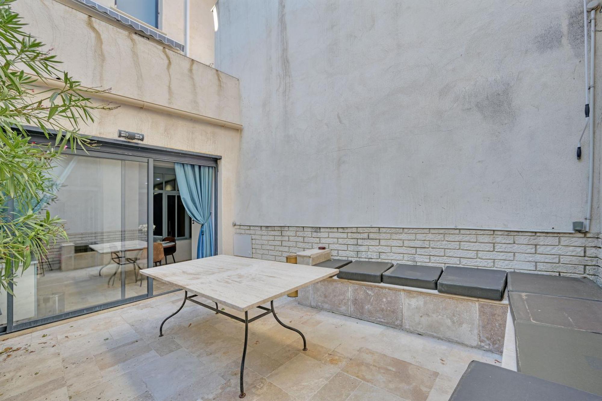 Le 185 - Charme Et Tranquillite Au Coeur D'Avignon Apartment Exterior photo