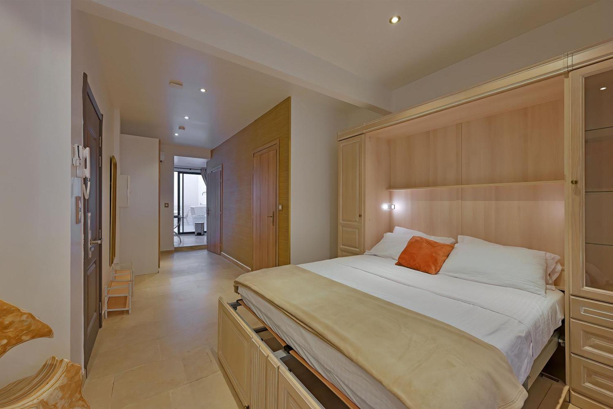 Le 185 - Charme Et Tranquillite Au Coeur D'Avignon Apartment Exterior photo